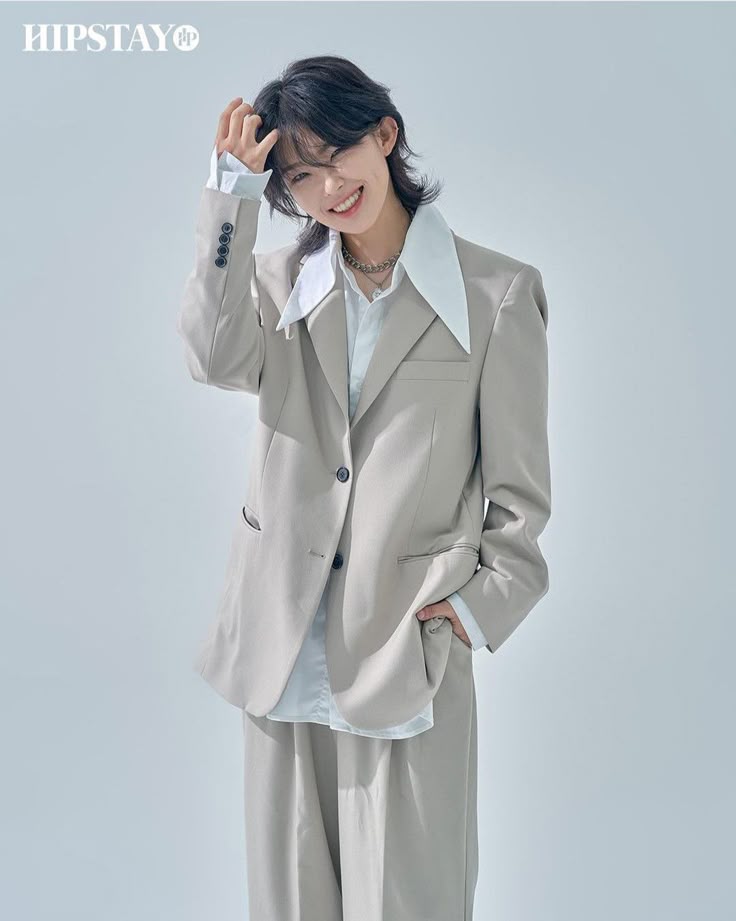 Bộ âu phục nữ